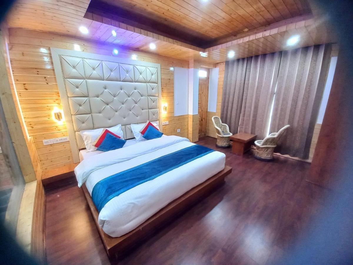 Humble Holiday Inn Kufri Simla ภายนอก รูปภาพ