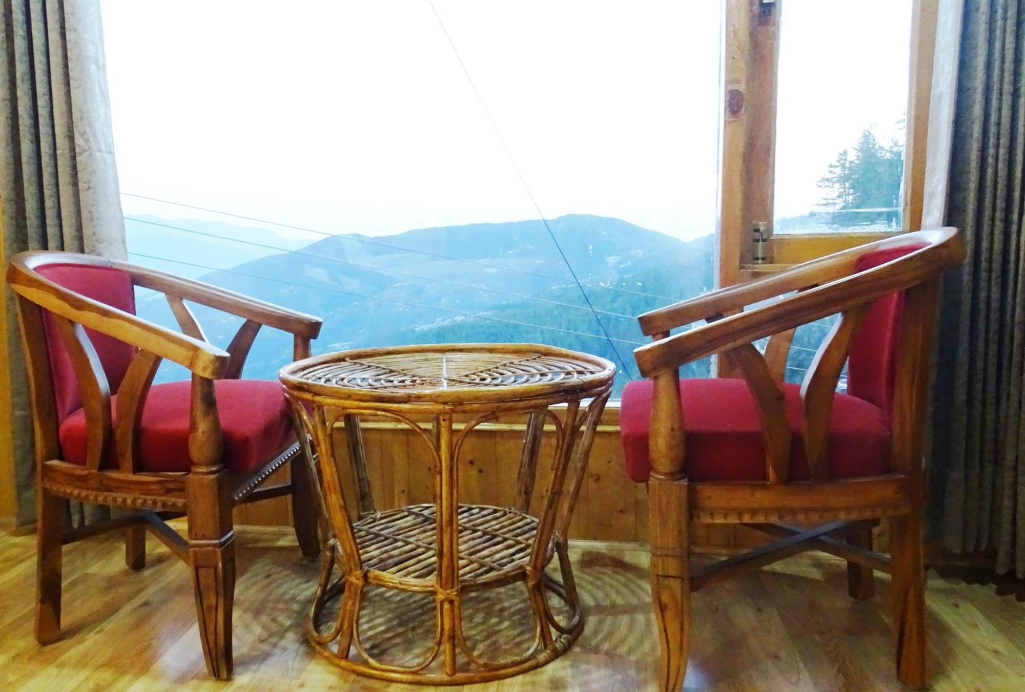 Humble Holiday Inn Kufri Simla ภายนอก รูปภาพ