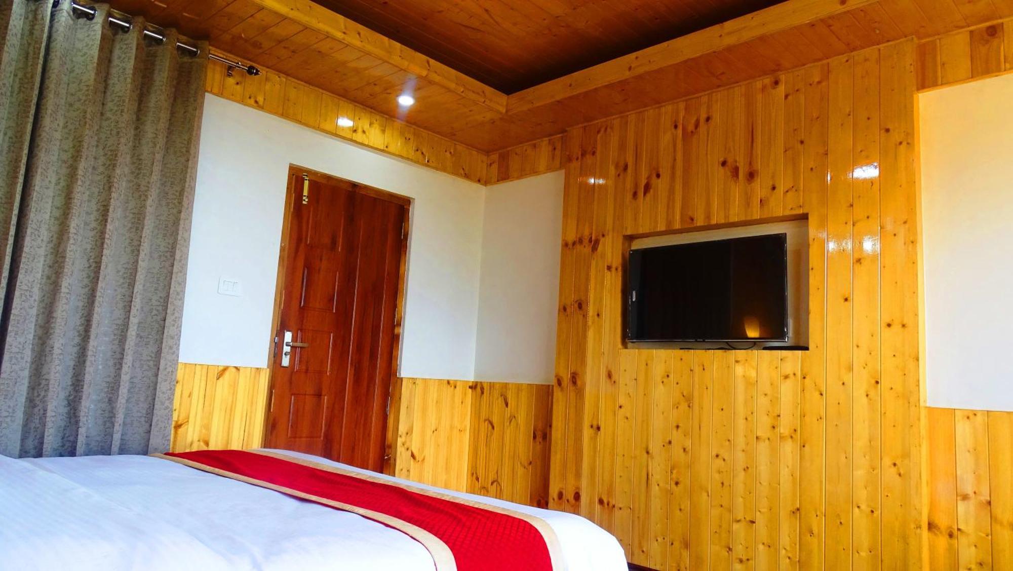 Humble Holiday Inn Kufri Simla ภายนอก รูปภาพ